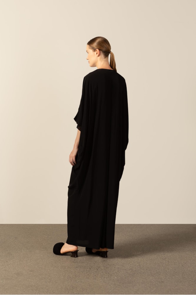 Kaftan Longo Detalhe Argolas Preto