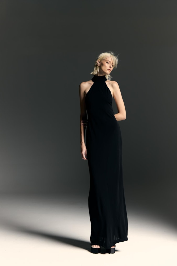 *pre Order* Vestido Longo Decote Costas Sabine Preto