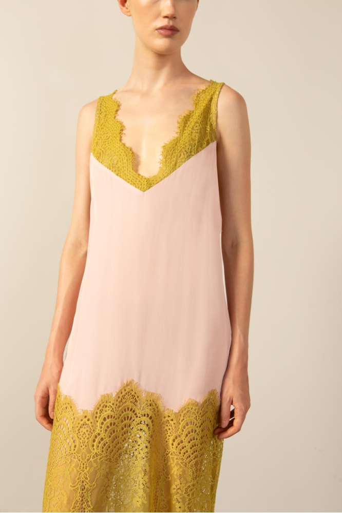 Vestido Curto Detalhe Renda Rosa / Pistache