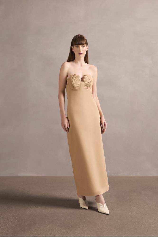 Vestido Longo Busto Estruturado Conchas Bege