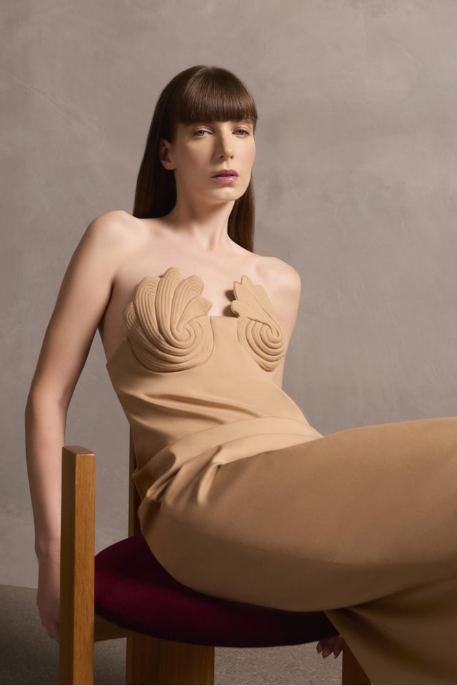 Vestido Longo Busto Estruturado Conchas Bege
