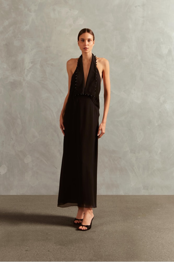 Vestido Longo Com Gola Ostras Preto