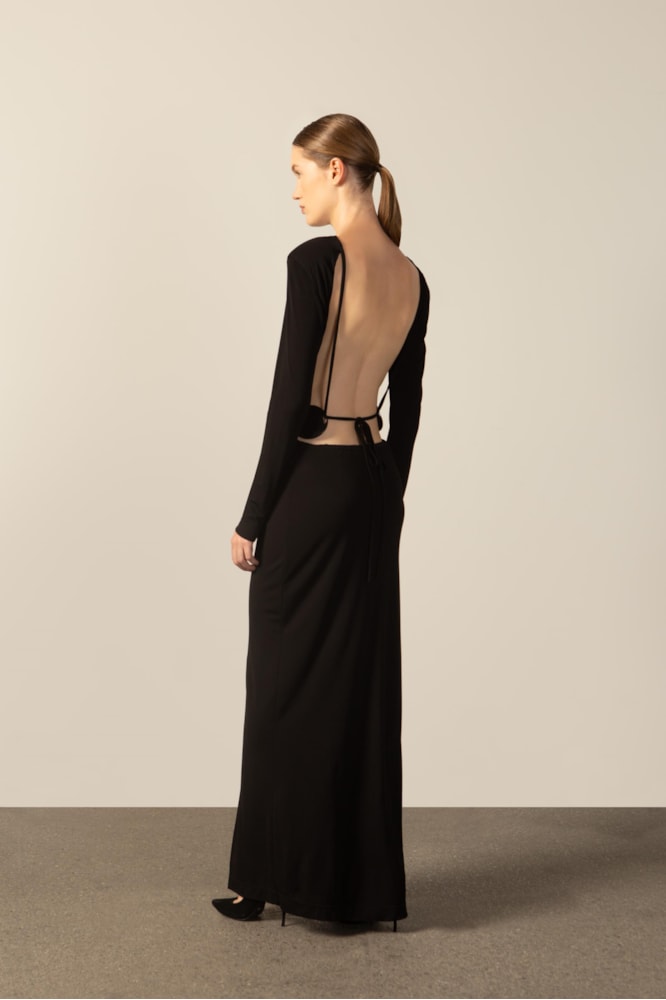 Vestido Longo Manga Longa Argolas Preto