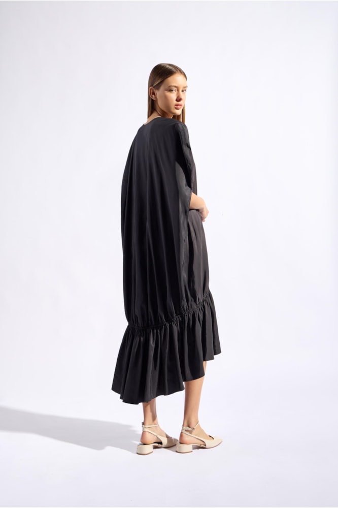 Vestido Midi Manga Curta Opulence Preto