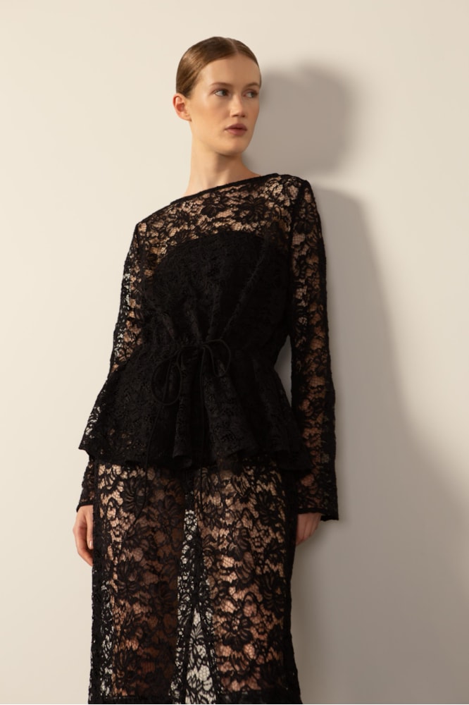 Vestido Renda Peplum Preto